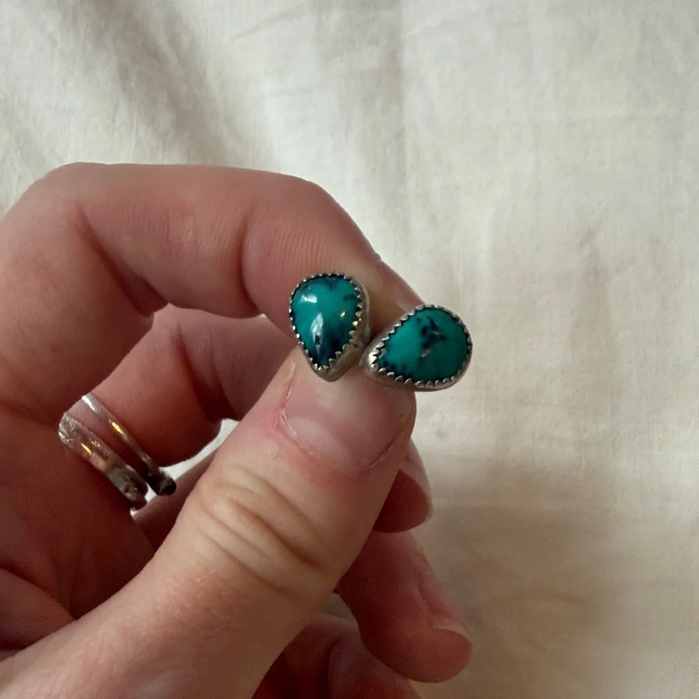 Handmade Turquoise an Sterling Silver Teardrop Stud Earrings Jewelry - Picture 1 of 2